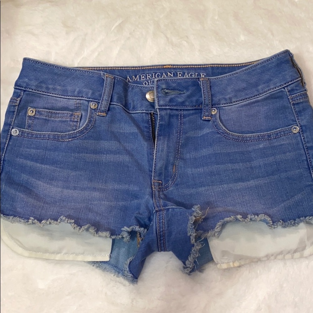 AMERICAN EAGLE COOL BLUE DENIM SHORTS